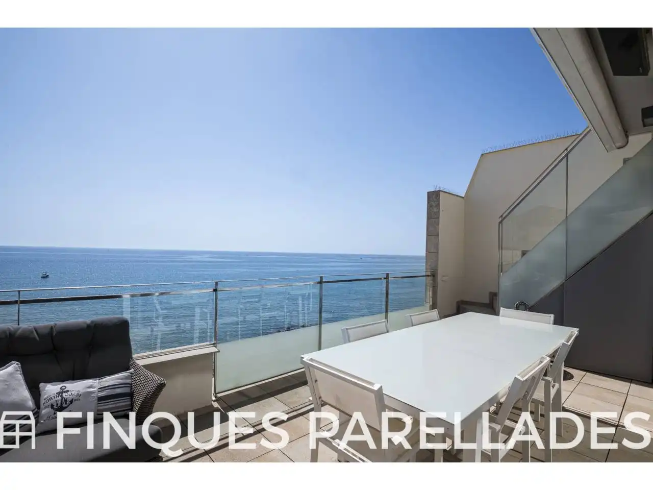 Terrace of Attic for sale in Sitges  with Air Conditioner, Heating and Parquet flooring