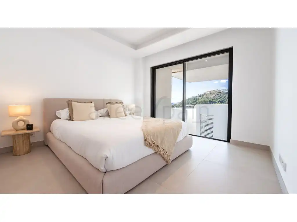 Dormitori de Casa o xalet en venda en Benalmádena amb Aire condicionat, Piscina i Moblat