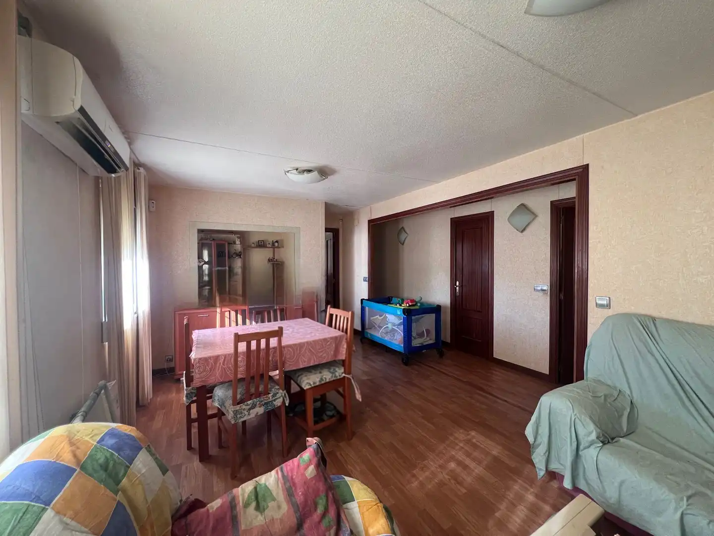 Sala de estar de Casa o chalet en venta en Hormigos con Aire acondicionado, Calefacción y Jardín privado