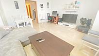 Sala d'estar de Dúplex en venda en Cártama amb Balcó