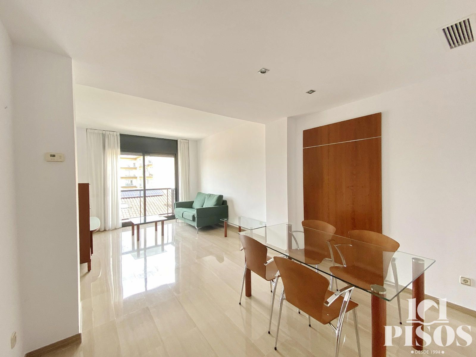 Living room of Attic to rent in Sant Cugat del Vallès  with Air Conditioner, Heating and Furnished