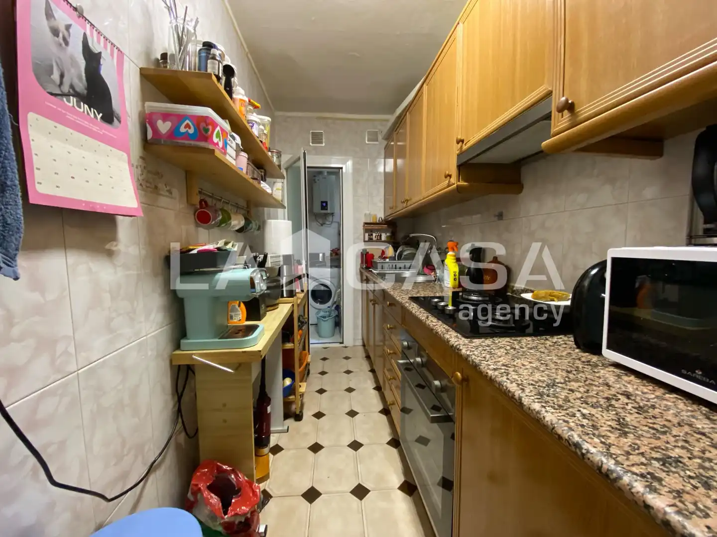 Küche von Wohnung zum Verkauf in Santa Coloma de Gramenet mit Heizung und Balkon
