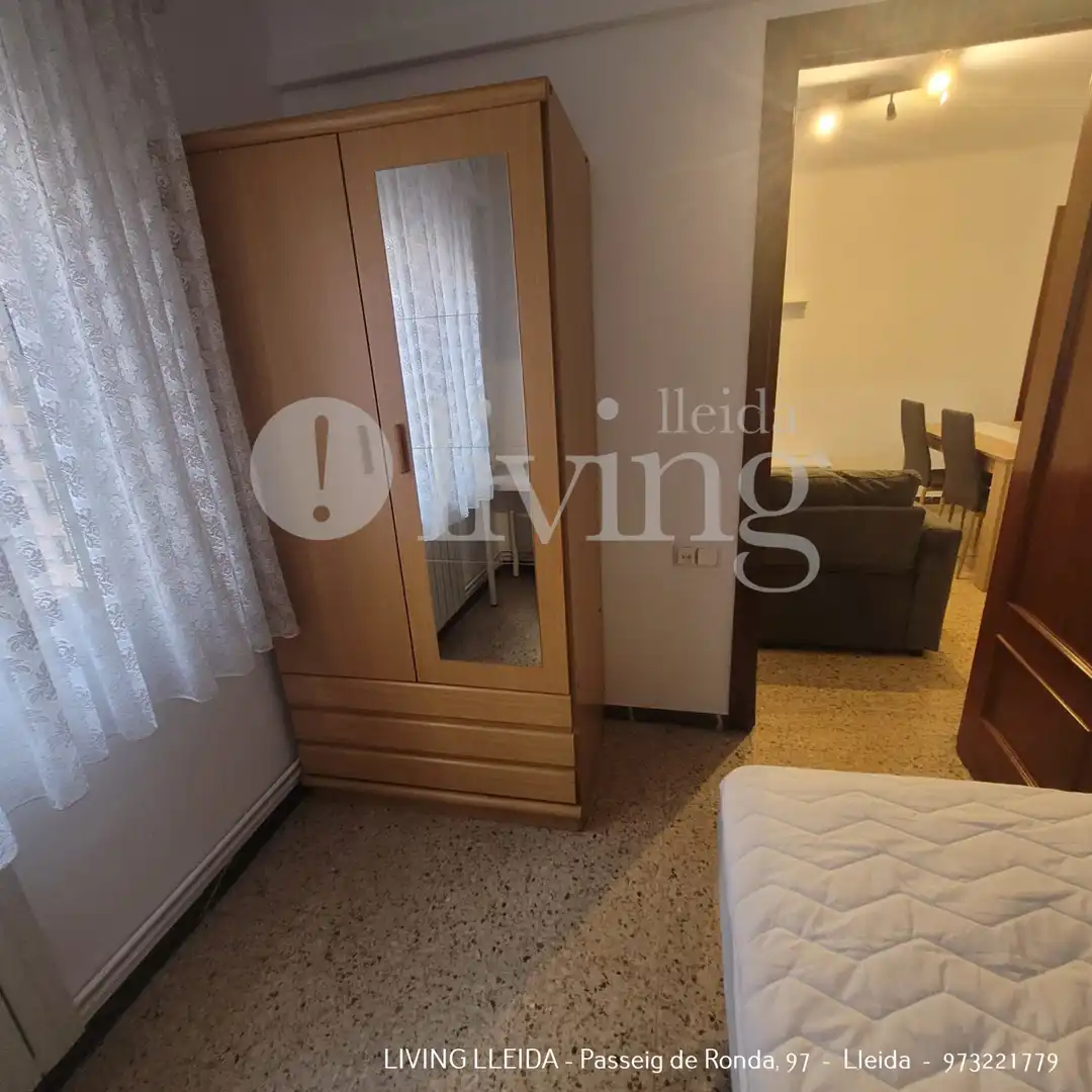 Schlafzimmer von Wohnung zur Miete in Lleida mit Klimaanlage, Heizung und Terrasse
