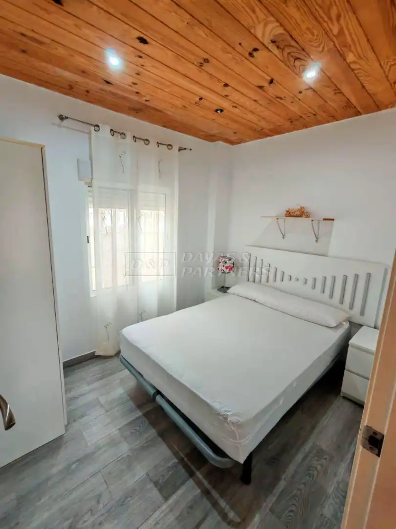 Habitación de Casa o chalet de alquiler en Orihuela con Terraza, Piscina y Amueblado
