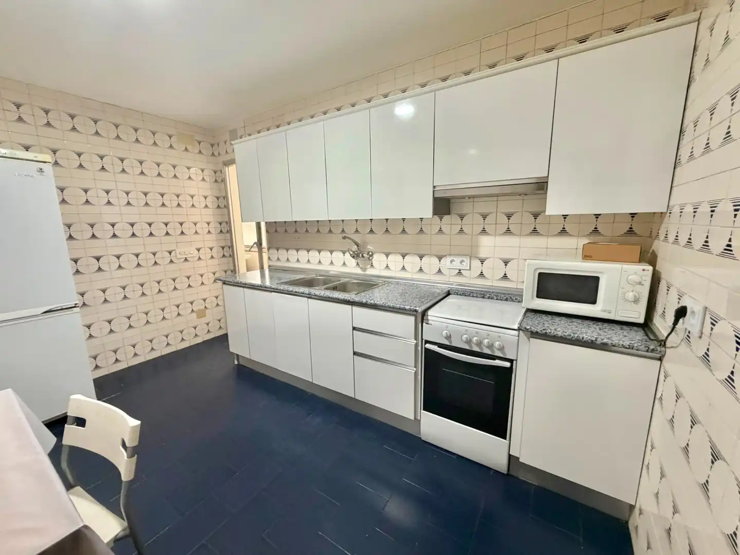 Kitchen of Flat for share in Jaén  with Air Conditioner, Heating and Furnished