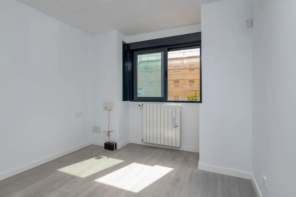 Bedroom of Flat for sale in Fuenlabrada  with Air Conditioner, Heating and Storage room