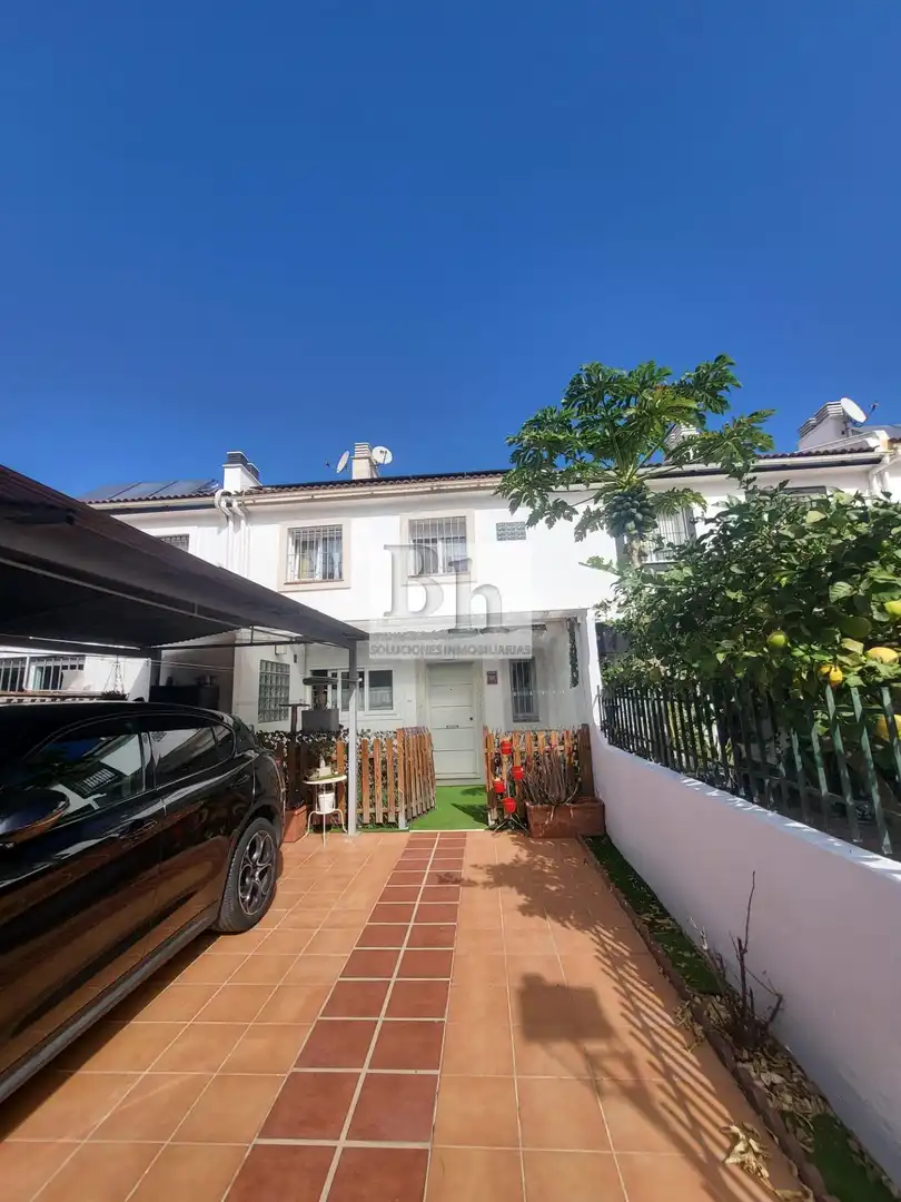 Vista exterior de Casa adosada en venta en Alhaurín de la Torre