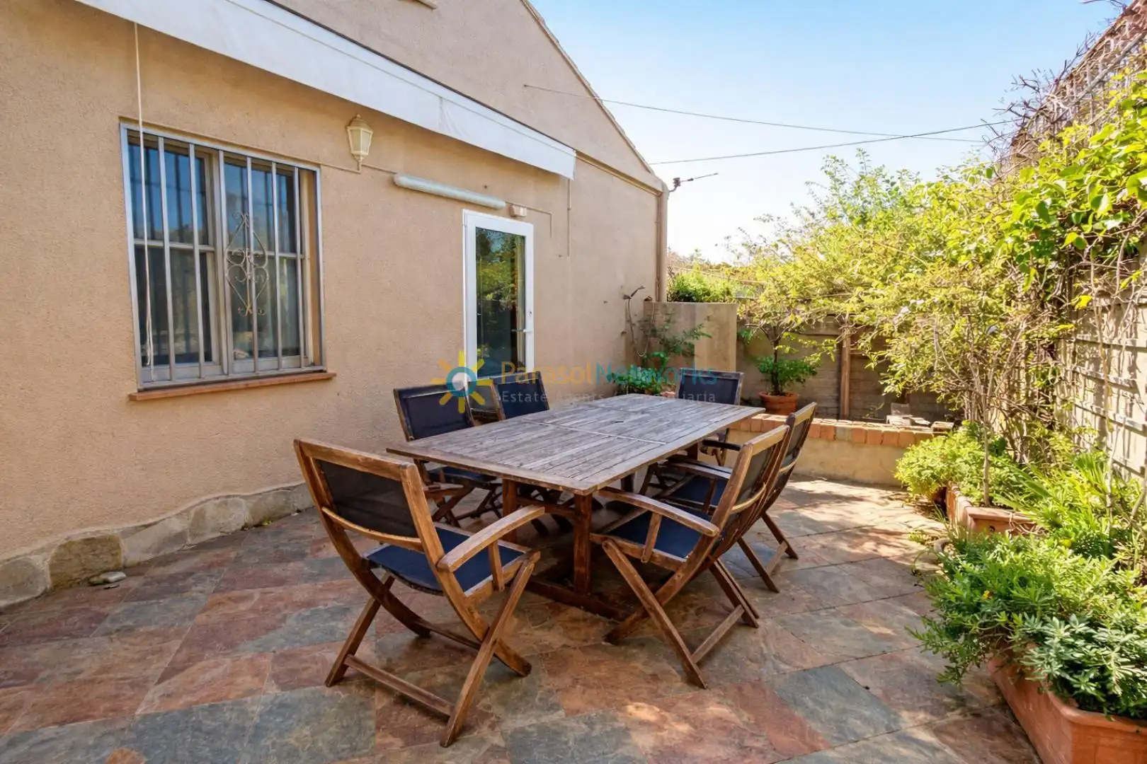 Terrassa de Casa o xalet en venda en Oliva amb Aire condicionat, Jardí privat i Terrassa