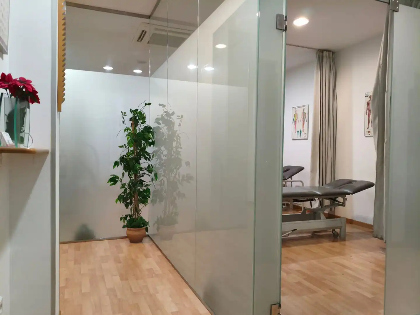 Commercial properties for rent in Madrid  with Air Conditioner and Furnished