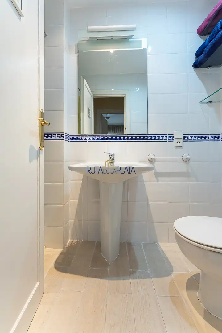 Bathroom of Attic for sale in Zamora Capital   with Air Conditioner, Heating and Parquet flooring