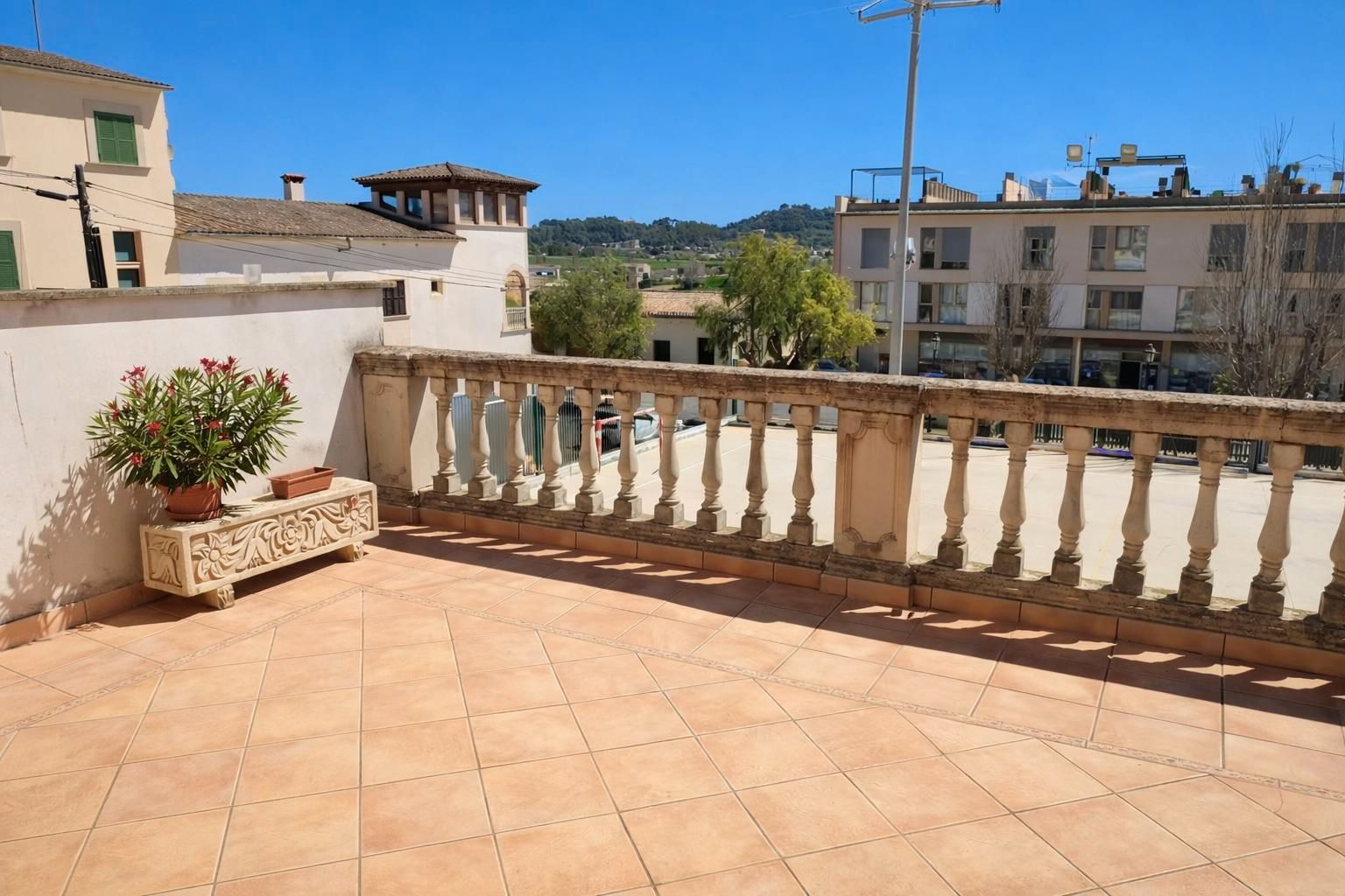 Terrasse von Einfamilien-Reihenhaus zum verkauf in Montuïri mit Klimaanlage, Terrasse und Abstellraum