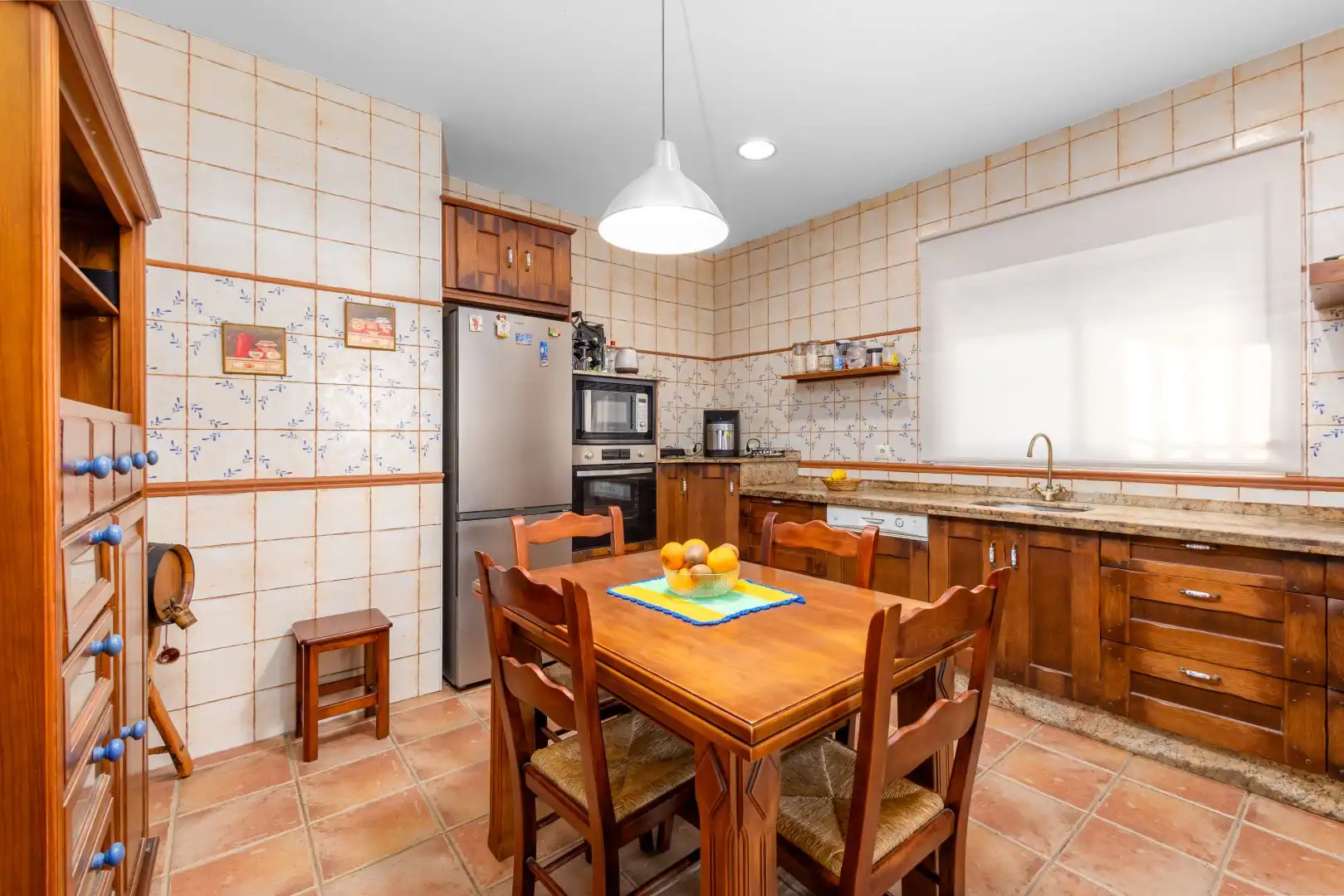 Kitchen of Houses for sale in El Puerto de Santa María  with Air Conditioner, Private garden and Terrace