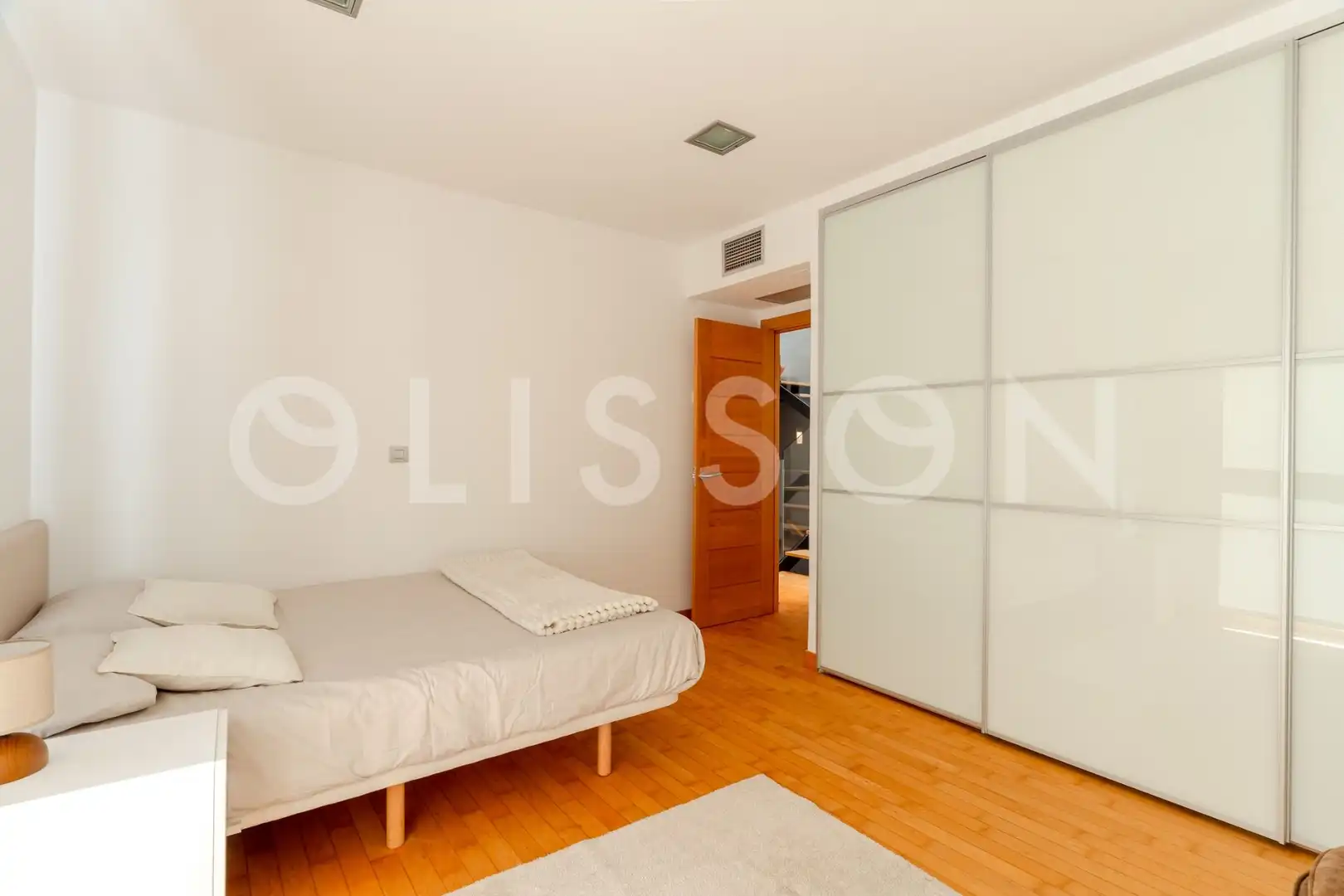 Habitación de Casa o chalet en venta en Madrid con Aire acondicionado, Calefacción y Jardín privado