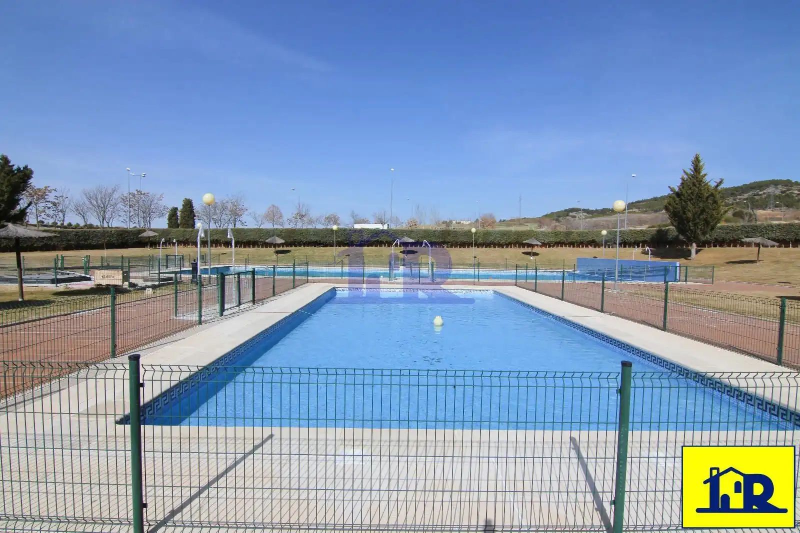 Piscina de Piso en venta en Cuenca con Calefacción, Trastero y Piscina