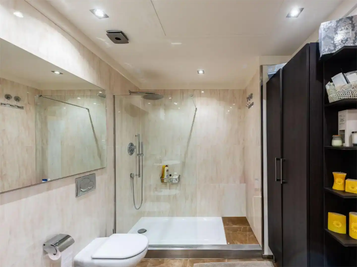 Badezimmer von Wohnung zum Verkauf in Torrox mit Klimaanlage, Schwimmbad und Balkon