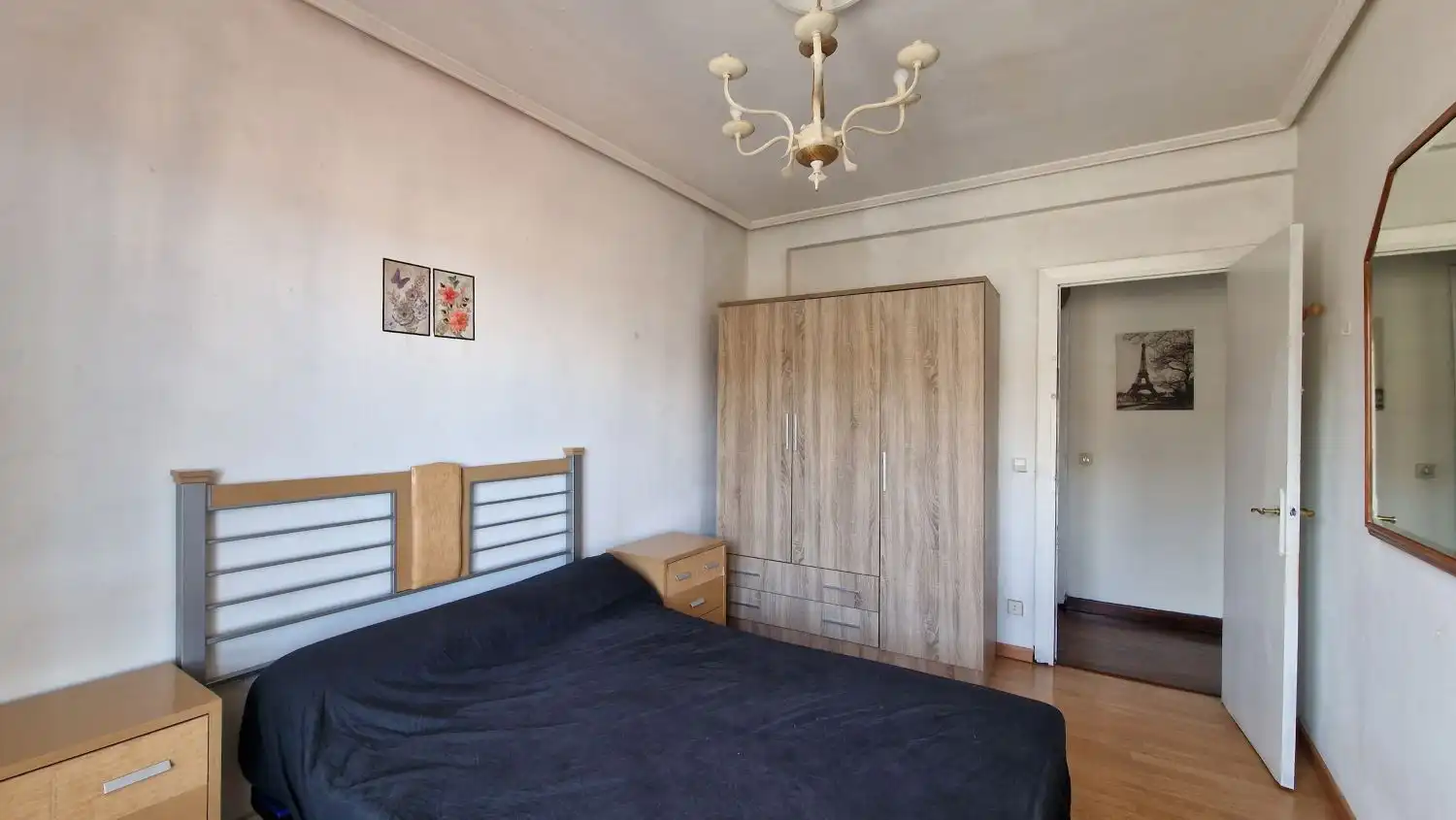 Habitación de Piso en venta en Torrelavega  con Calefacción y Balcón