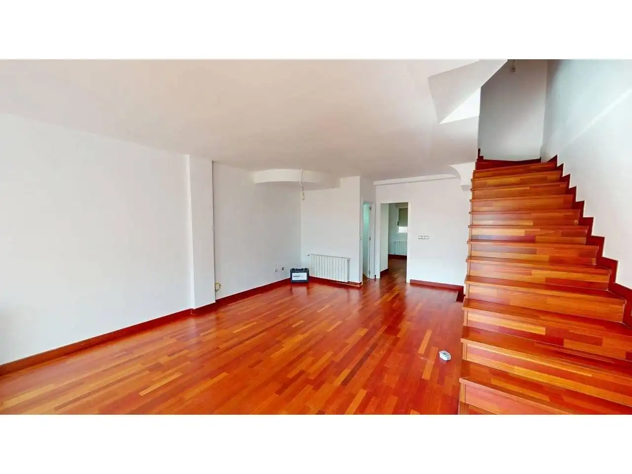 Duplex à vendre à Calle Maestra Carmen García Escribano