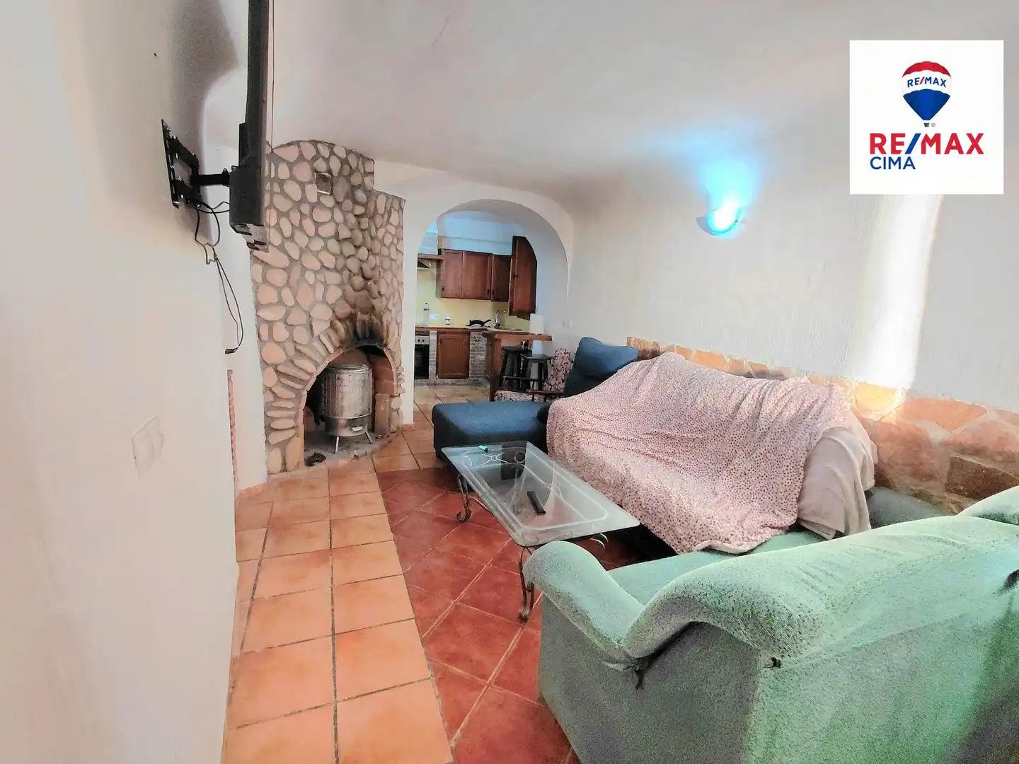 Sala d'estar de Finca rústica en venda en Galera amb Moblat