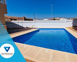 Piscina de Pis en venda en Roquetas de Mar amb Aire condicionat, Terrassa i Piscina comunitària