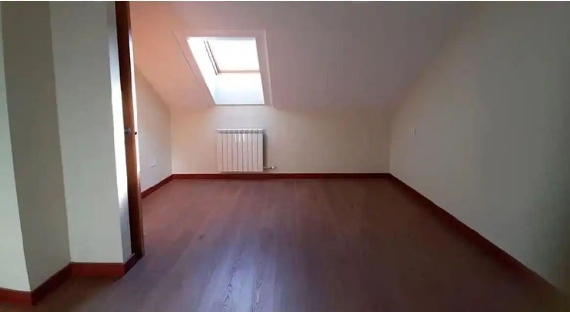 Habitación de Piso en venta en Puebla de Lillo con Calefacción y Trastero