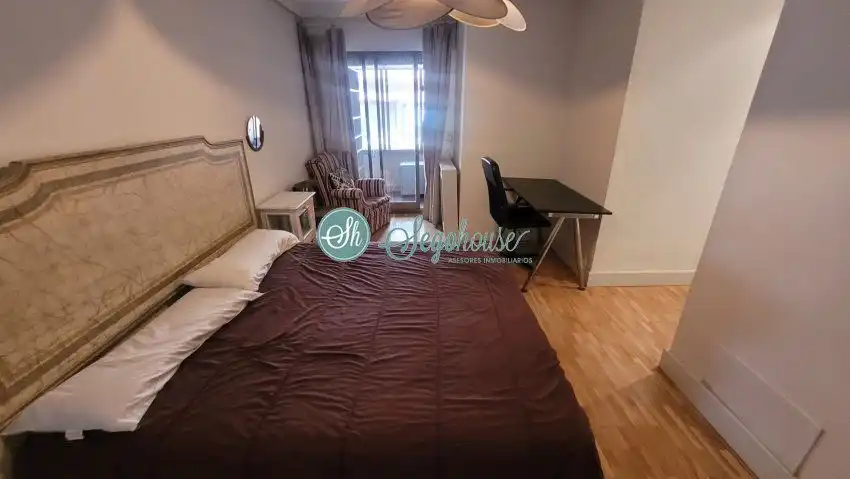 Dormitori de Pis en venda en Segovia amb Calefacció, Parquet i Terrassa
