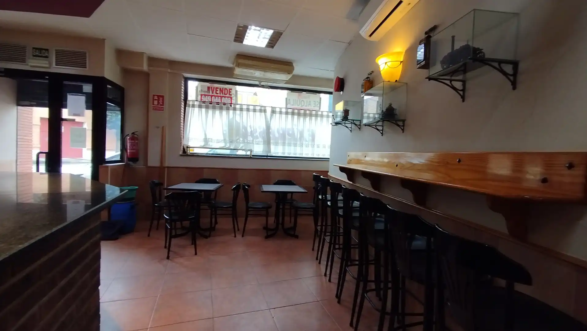 Local de alquiler en Azuqueca de Henares con Aire acondicionado, Calefacción y Amueblado