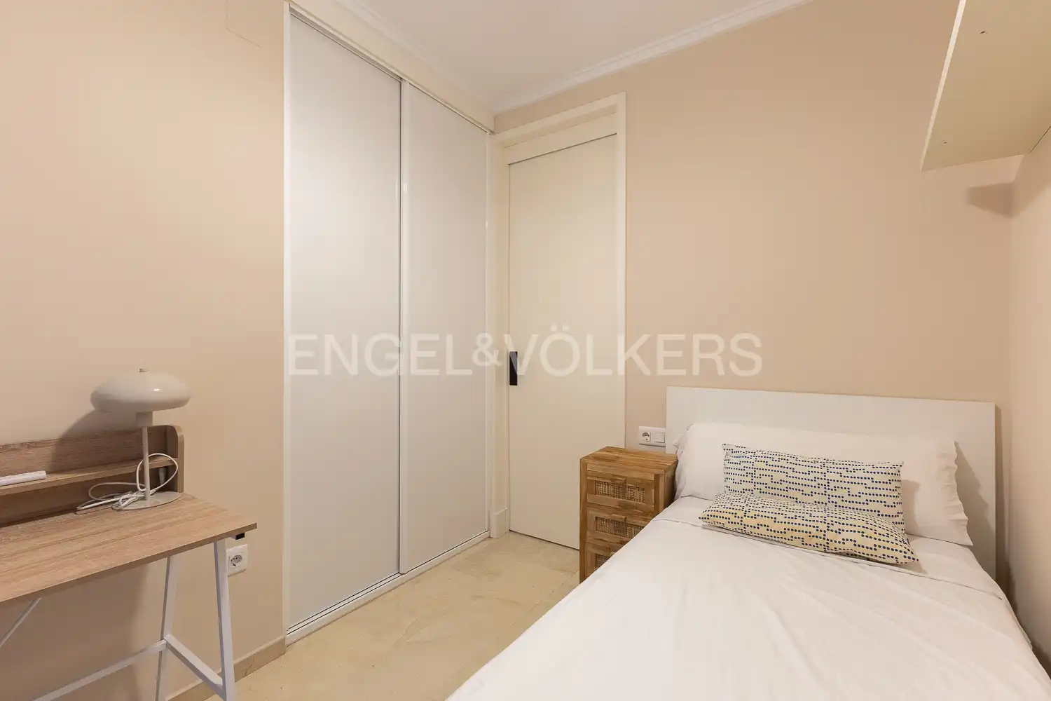 Habitación de Piso en venta en Valencia con Aire acondicionado, Calefacción y Balcón