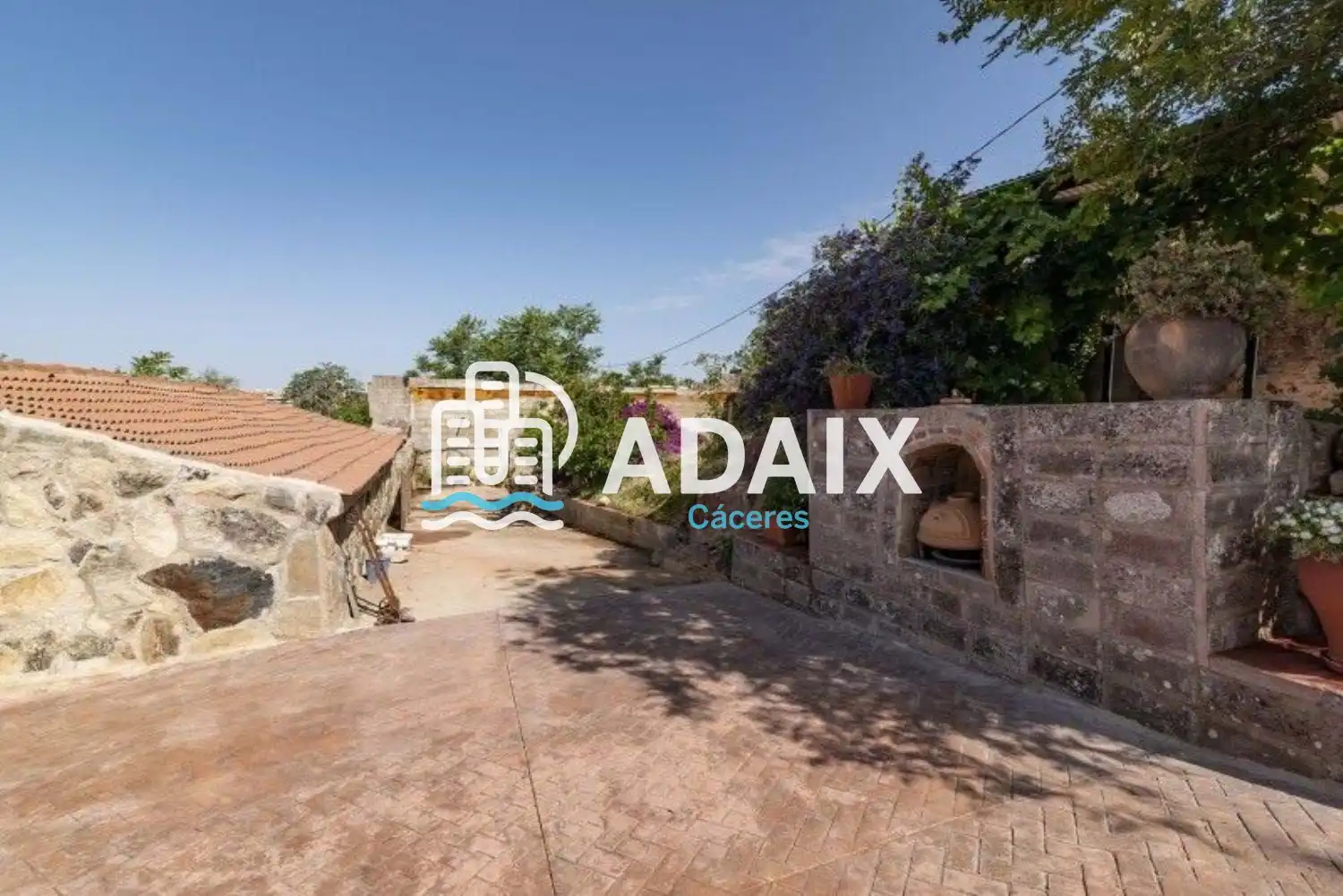 Jardí de Casa o xalet en venda en Cáceres amb Aire condicionat i Terrassa