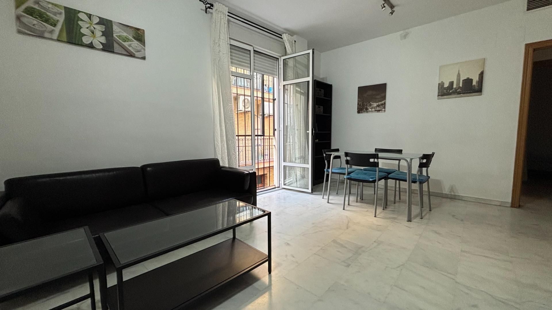 Exterior view of Flat for sale in  Sevilla Capital  with Air Conditioner and Storage room
