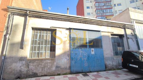 Foto 2 von Fabrikhallen zum Verkauf in Calle de San Roque, 4, Armunia, León Capital