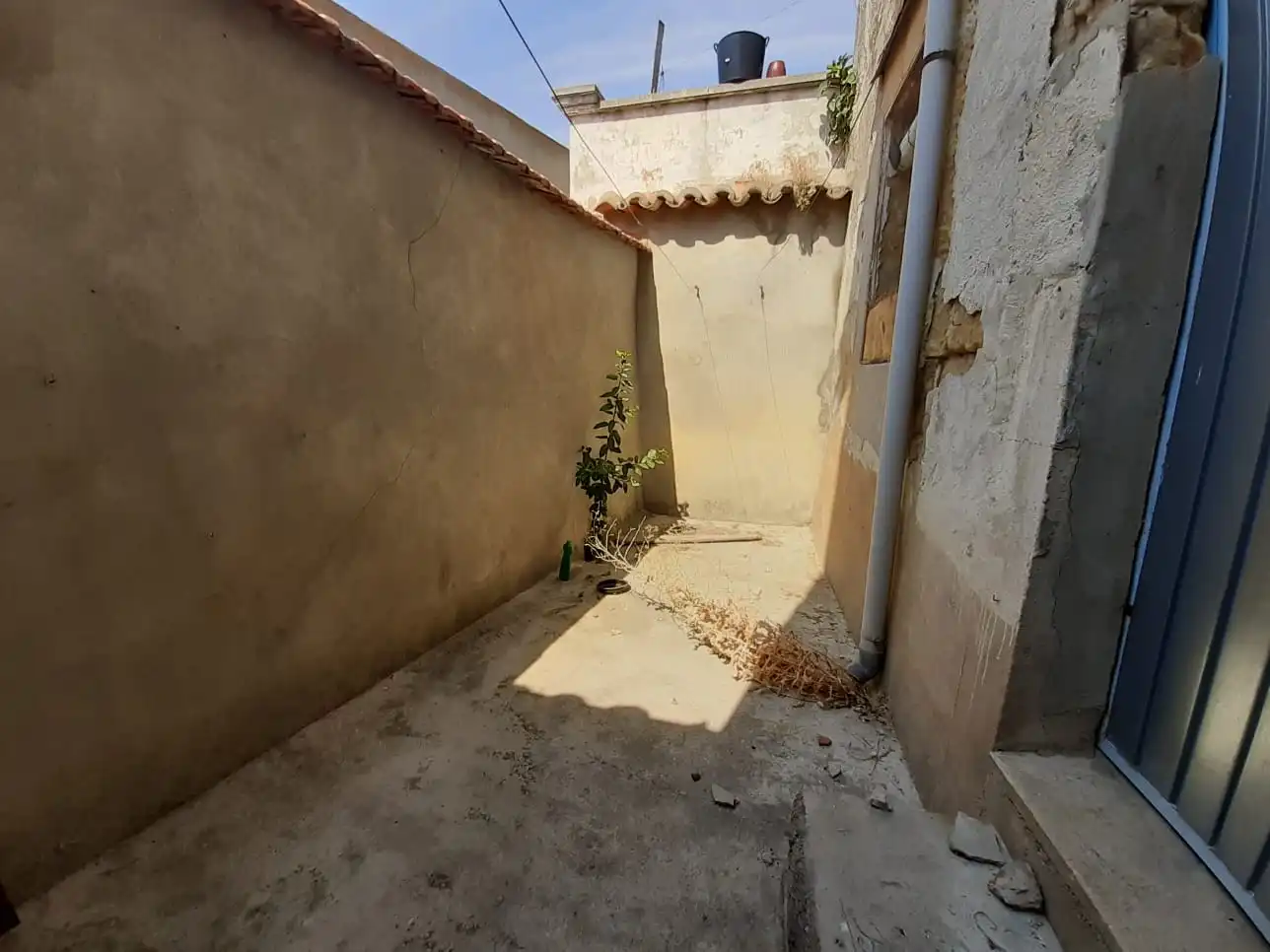 Vista exterior de Casa o chalet en venta en Corrales del Vino con Calefacción