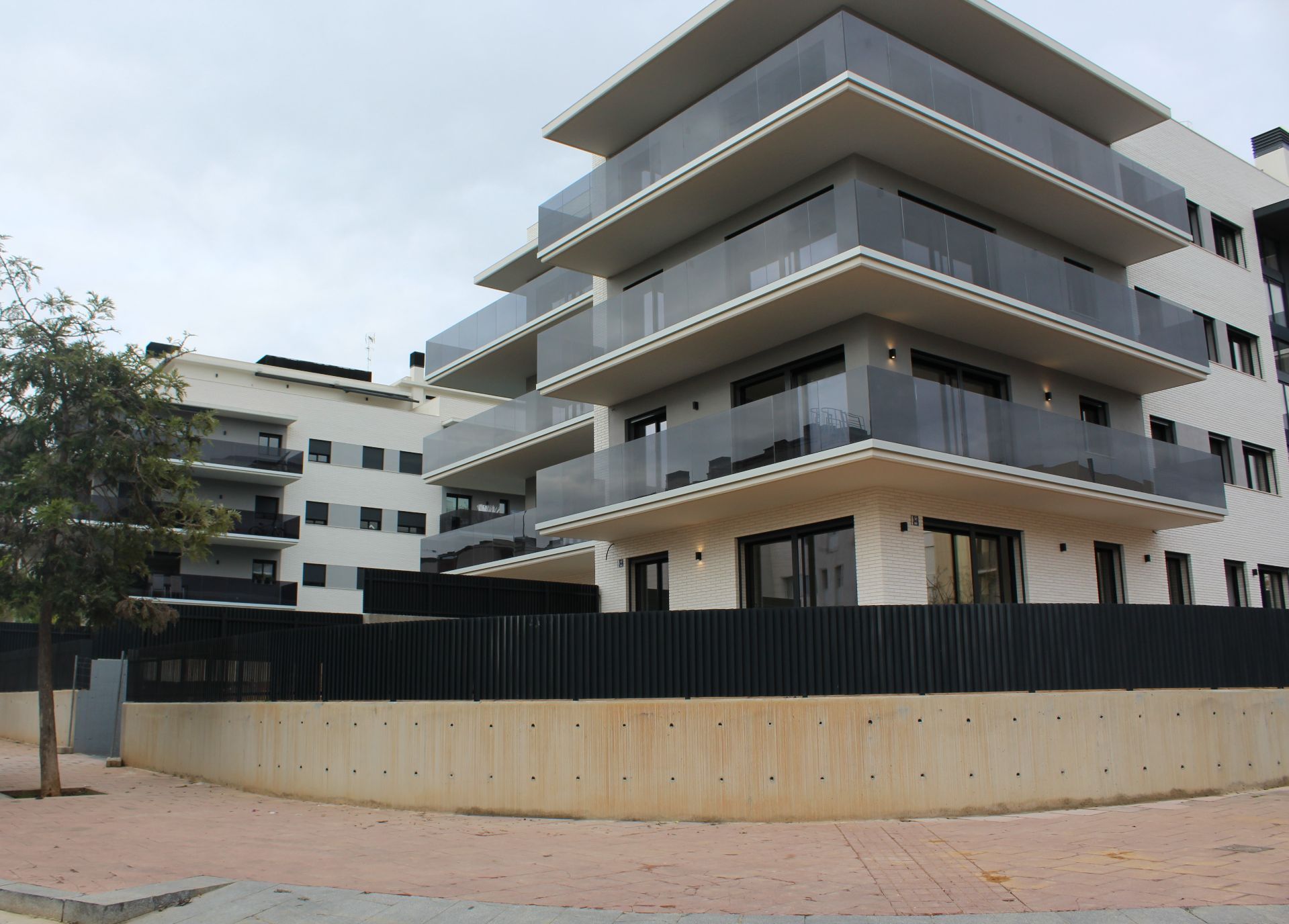 Vista exterior de Apartament en venda en Sitges amb Aire condicionat, Calefacció i Jardí privat