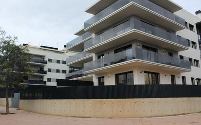 Vista exterior de Apartament en venda en Sitges amb Aire condicionat, Calefacció i Jardí privat