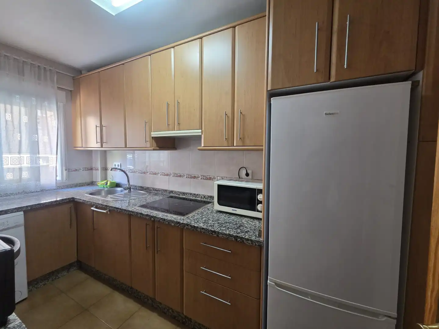Cocina de Piso de alquiler en Granada con Aire acondicionado, Calefacción y Amueblado