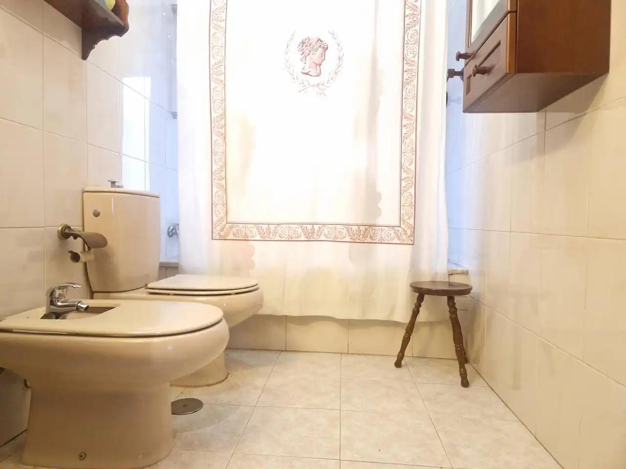 Bany de Pis en venda en Lena amb Calefacció, Parquet i Traster