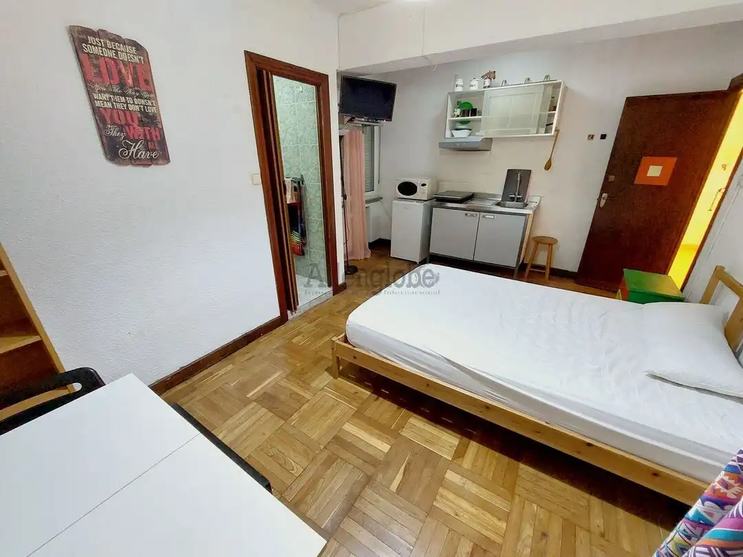 Bedroom of Flat for rent in Oviedo   with Heating