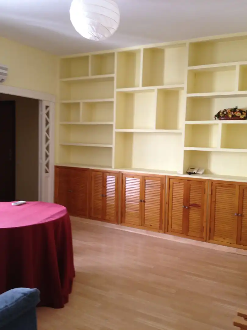 Habitación de Piso de alquiler en Sevilla con Aire acondicionado, Amueblado y Lavadora
