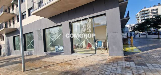 Local comercial en Alquiler en CARME CHACON ESQ AVDA CLARA CAMPOAMOR en Llevant
