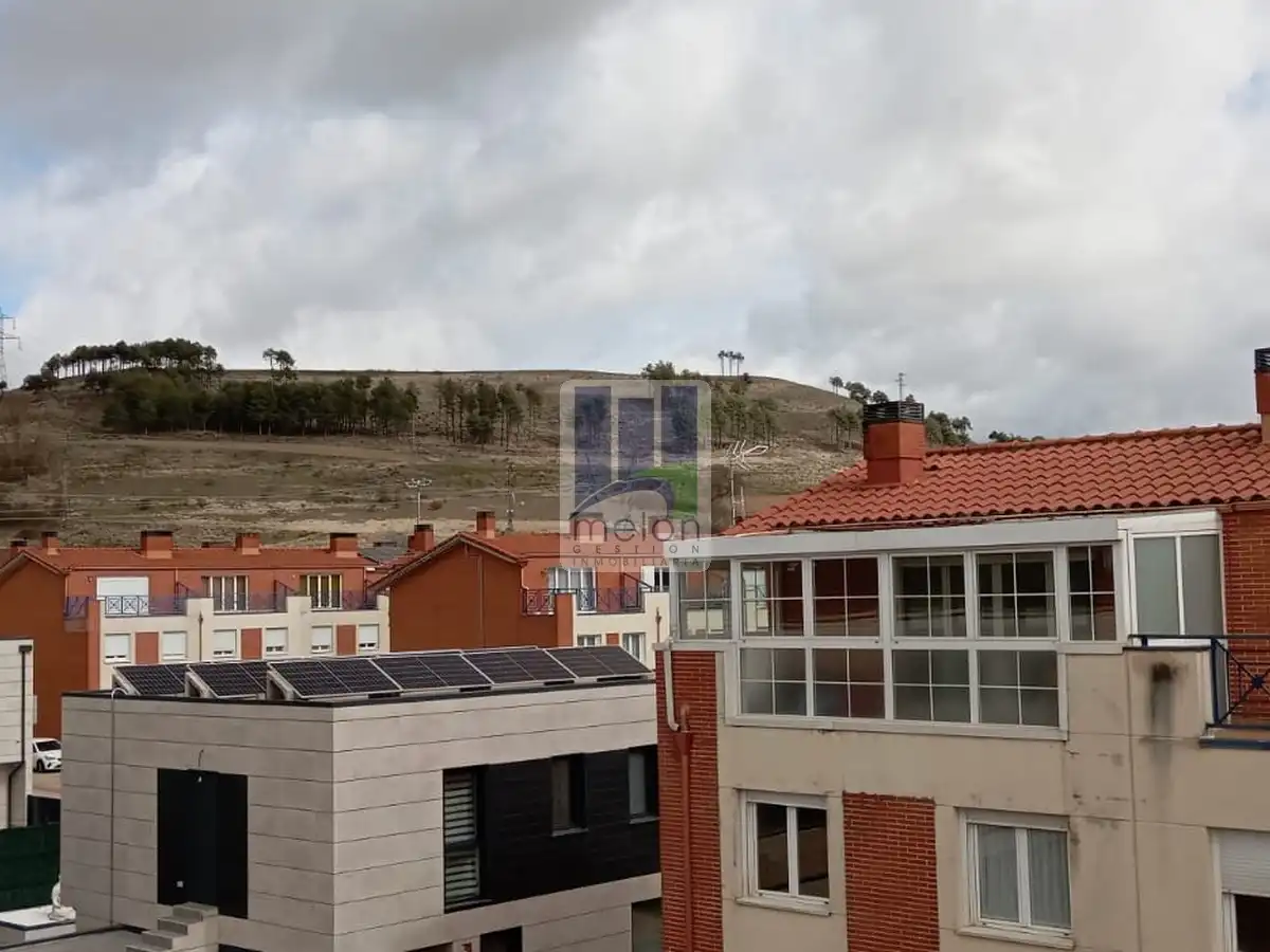Vista exterior de Casa o xalet en venda en Burgos