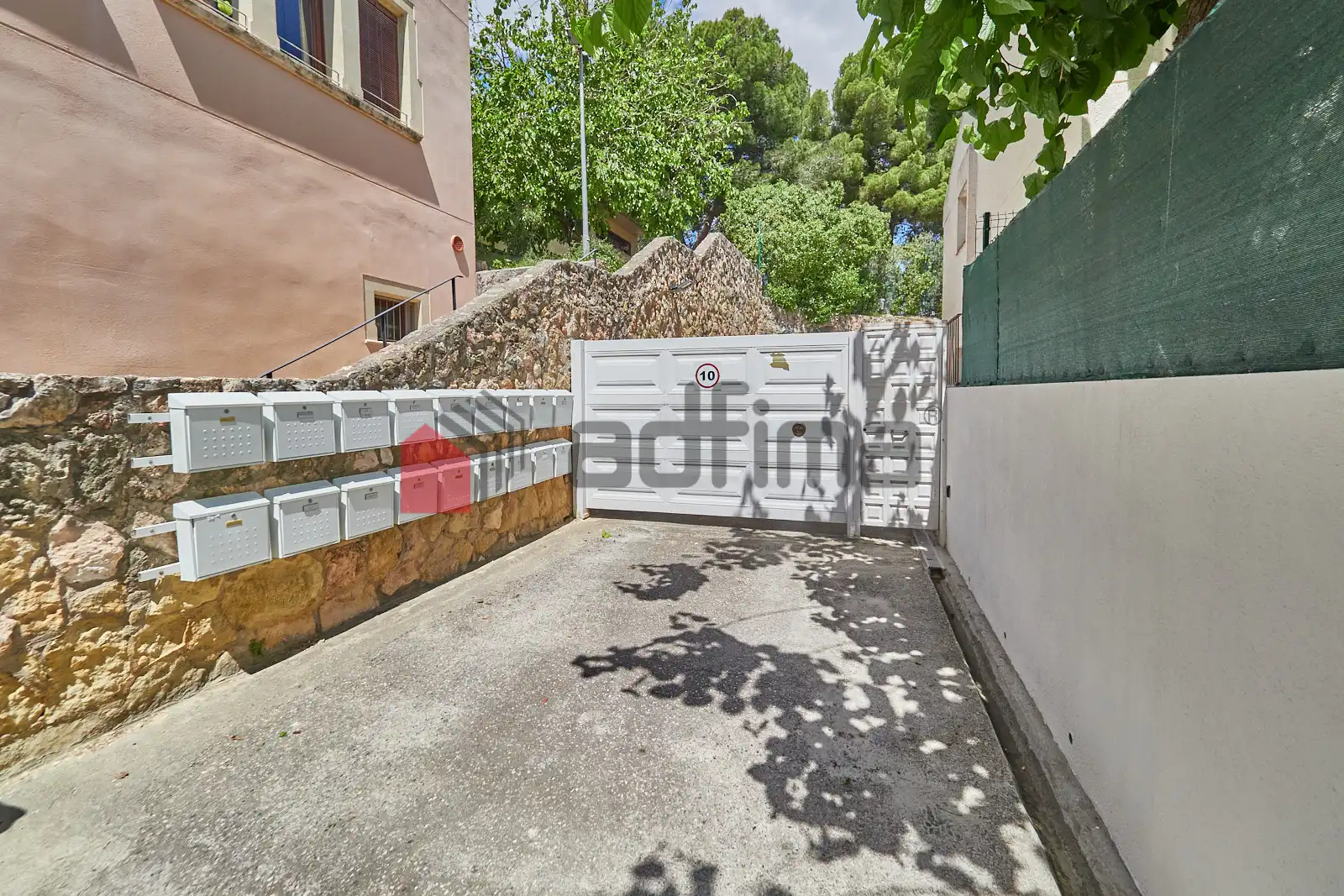 Parking de Casa adosada en venta en Altafulla con Jardín privado, Amueblado y Piscina comunitaria