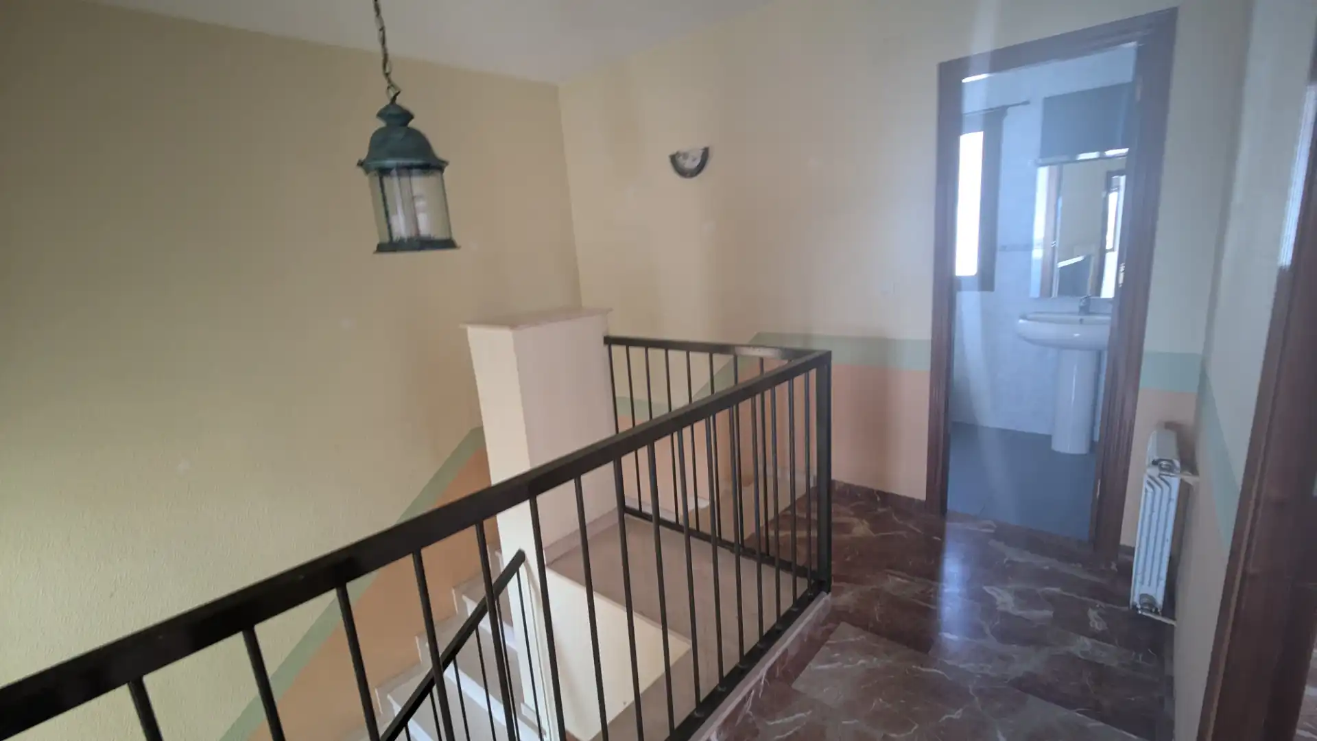 Casa adosada en venta en Guadix con Calefacción
