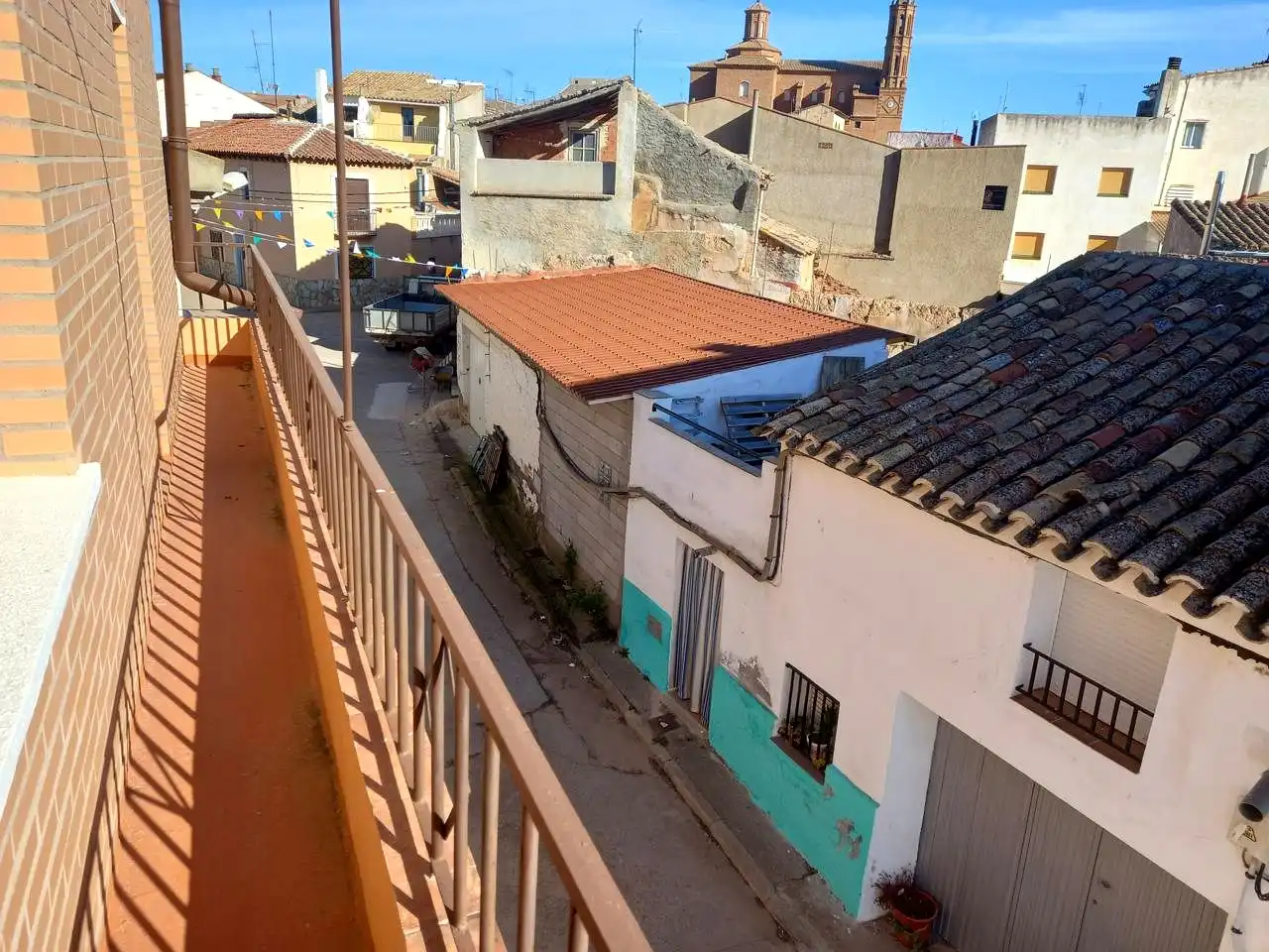 Vista exterior de Casa o chalet en venta en Codo con Jardín privado, Trastero y Balcón