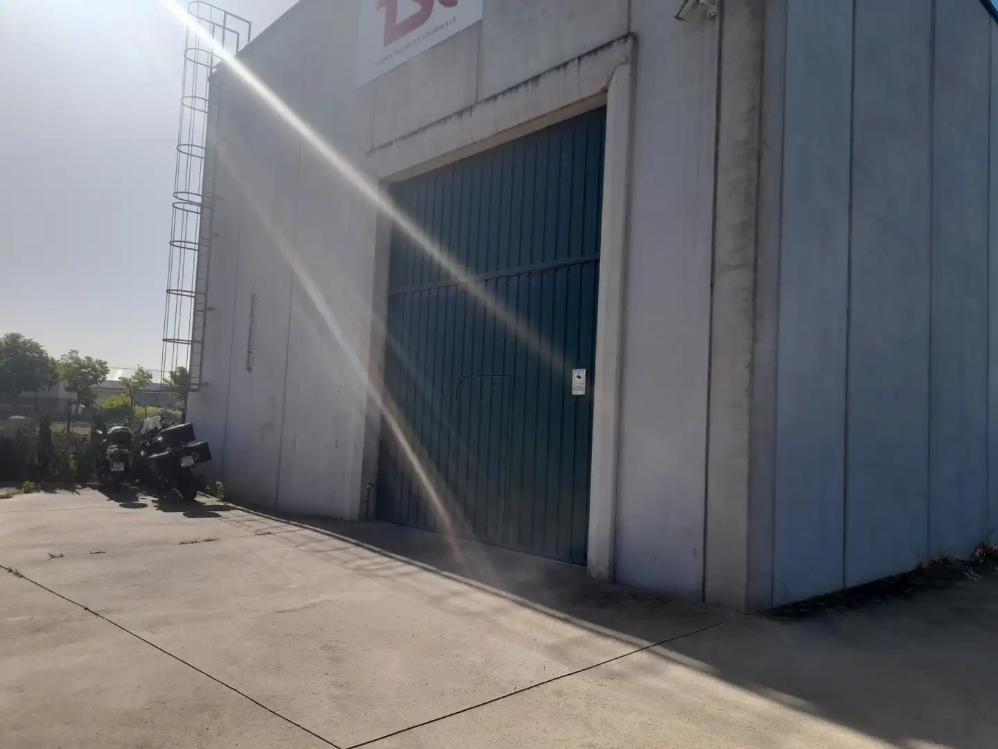 Exterior view of Industrial buildings for rent in Forallac