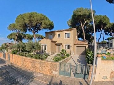 Terreny residencial en venda a Calle PINO TEA