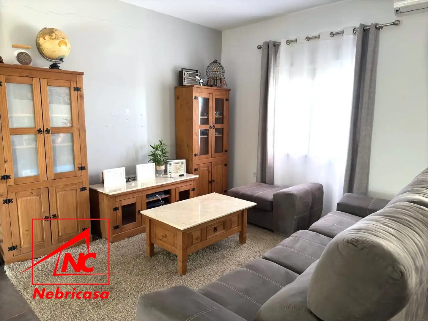 Sala de estar de Finca rústica en venta en Lebrija con Terraza, Piscina y Amueblado