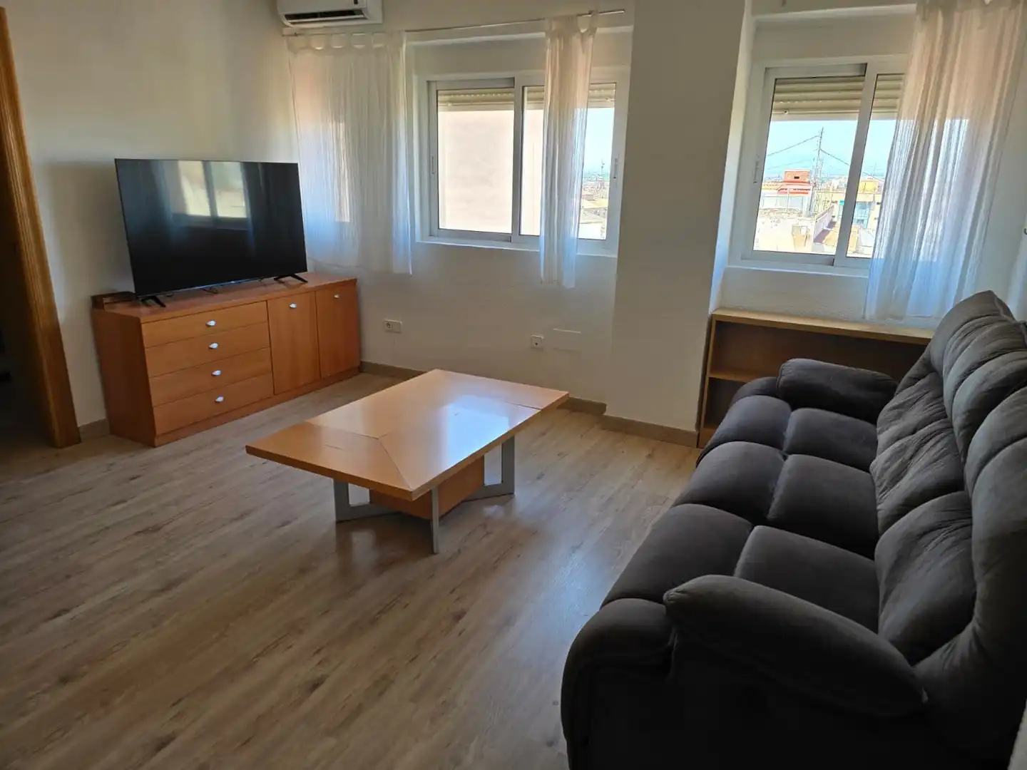 Sala de estar de Apartamento de alquiler en Murcia con Aire acondicionado, Calefacción y Amueblado