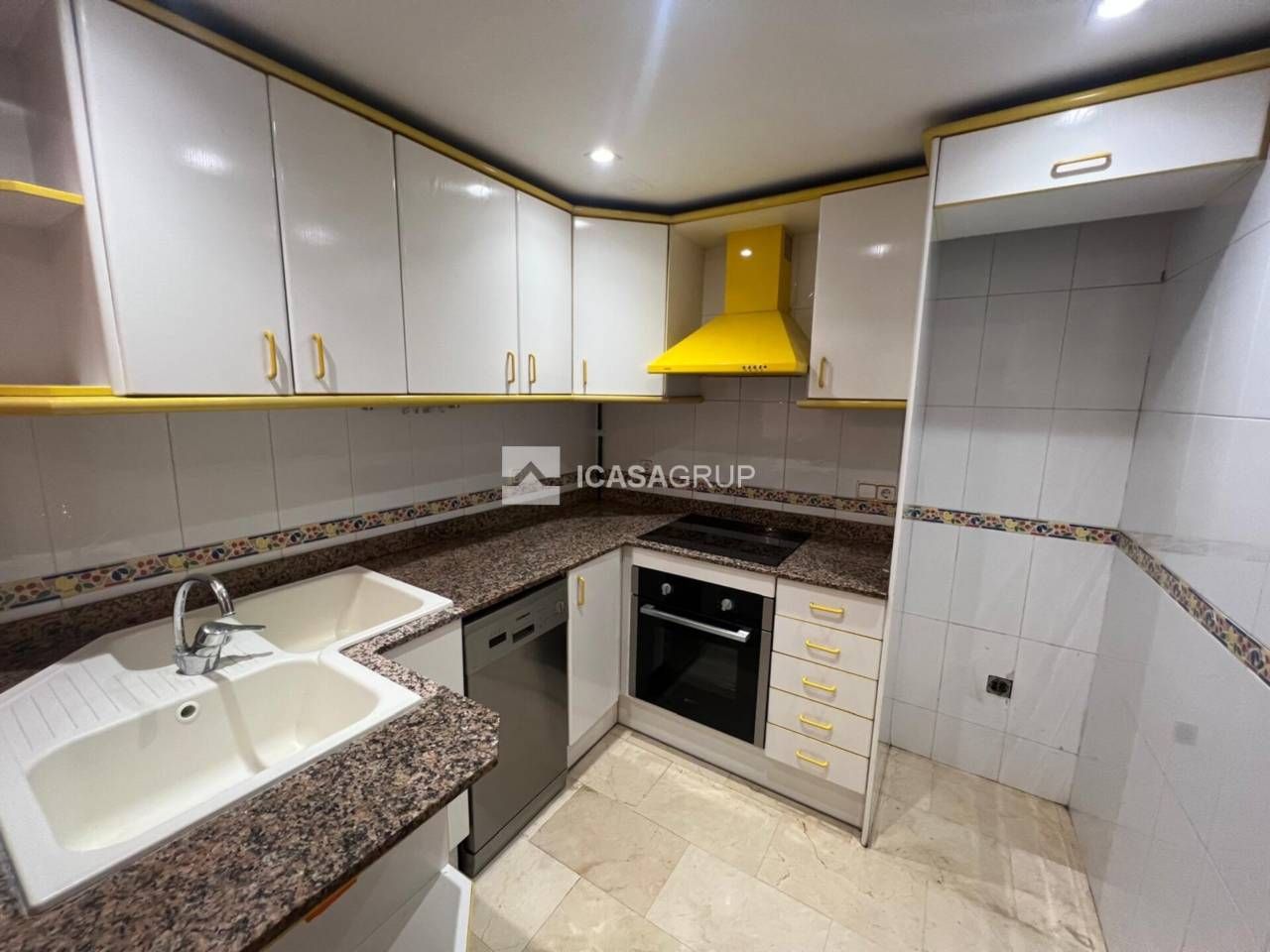 Kitchen of Flat for sale in Rubí  with Heating, Private garden and Terrace