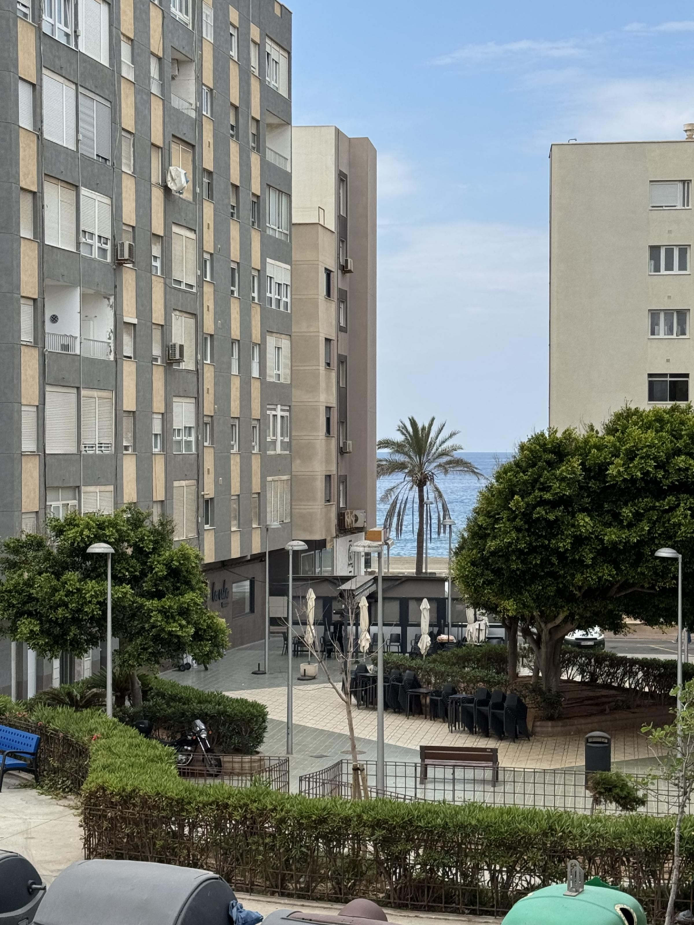 Vista exterior de Apartament en venda en  Almería Capital amb Balcó