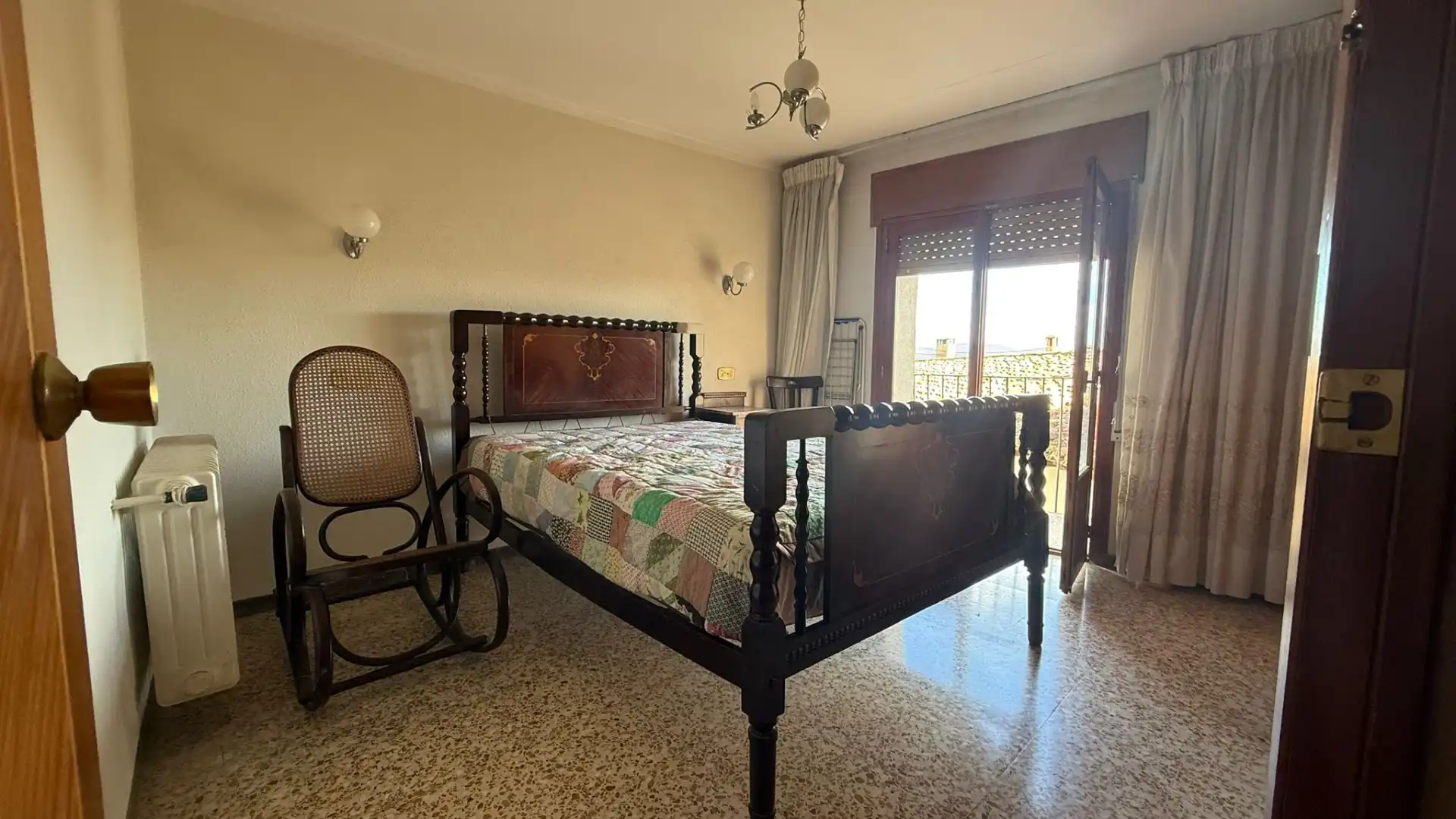 Schlafzimmer von Maisonette zum Verkauf in Morella mit Heizung, Möbliert und Balkon