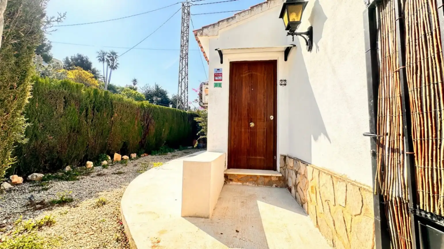 Detached homes for sale in El Montgó